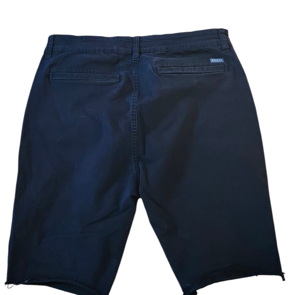Guess Men's Size US 32 Black Denim Shorts - Picture 2 of 6